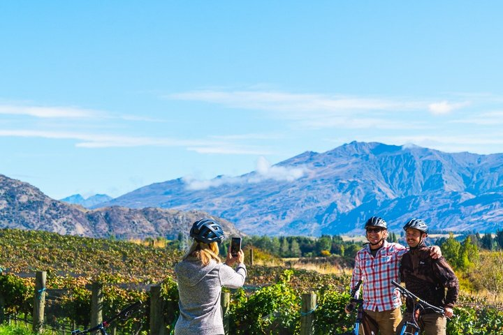 Bike The Wineries (3/4 Day) - Ride Through Queenstown Vineyards - Photo 1 of 9